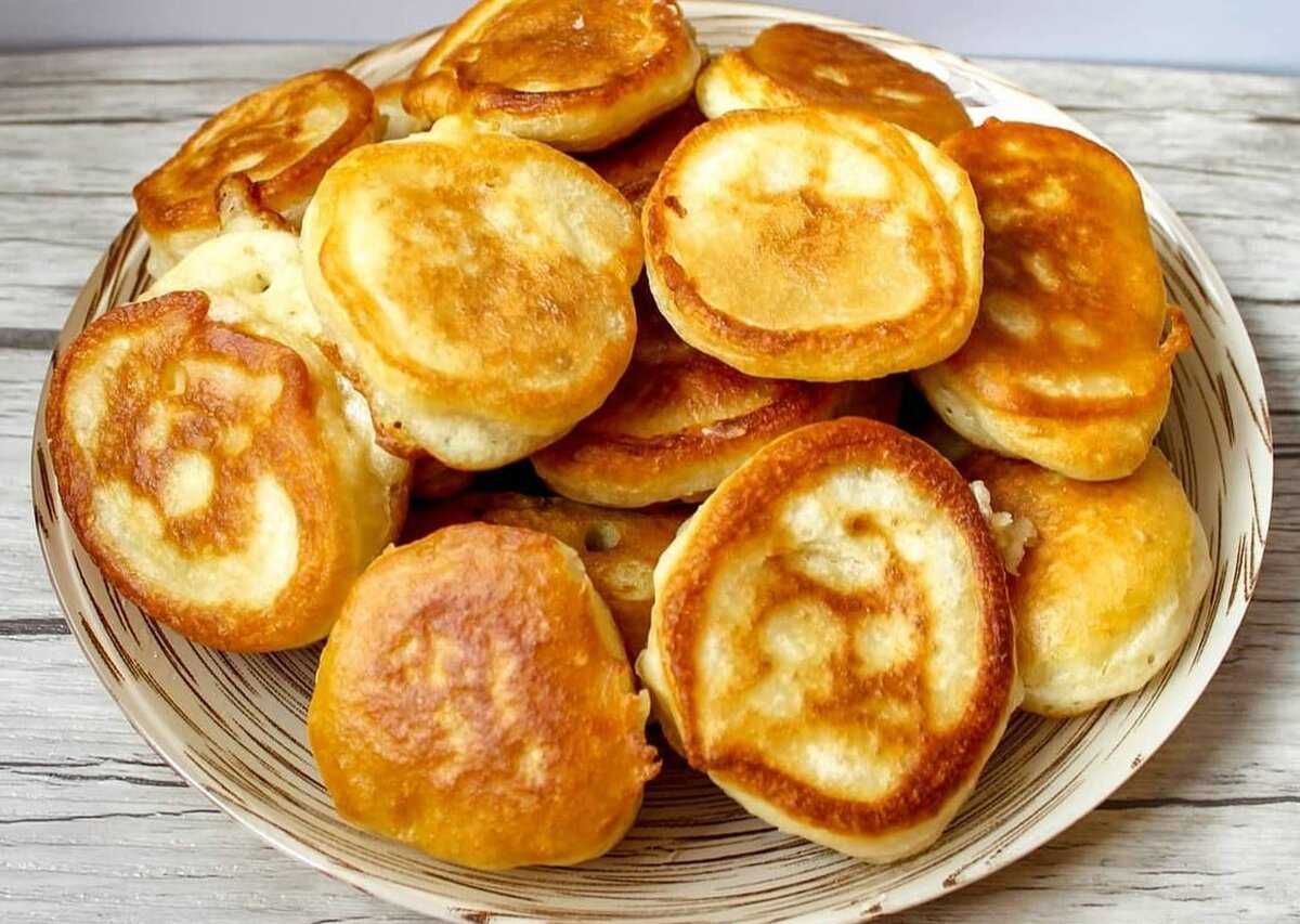 Банановые оладьи — 3 рецепта с фото пошагово: на молоке и кефире